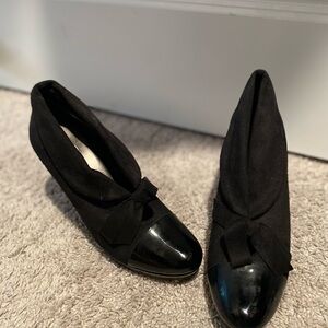 Chic Black Heeled Boots for Women